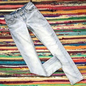 Levi's ~ 711 Skinny jeans
